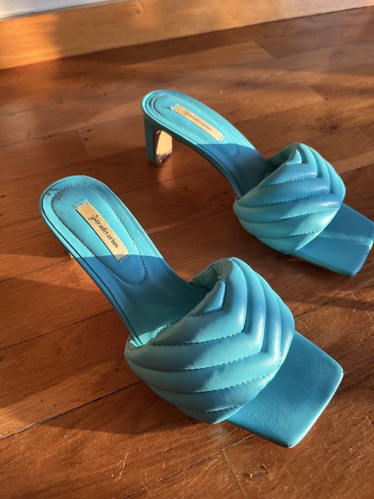Sandálias azuis de tacão médio,Stradivarius,tamanho 37,10€