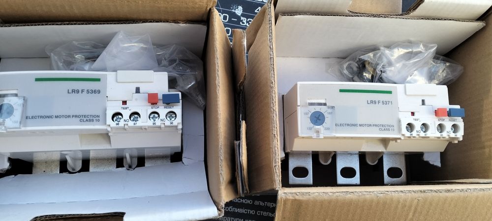 Електронне теплове реле захисту LR 9 F 5369( 150A);LR 9 F 5371(200А)