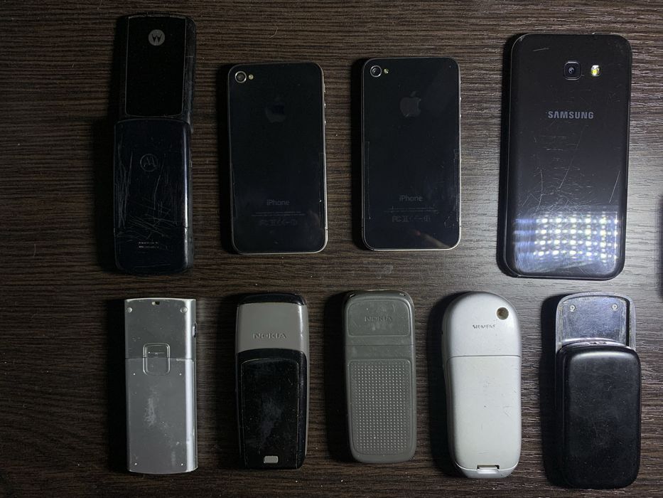 Продам мобільні телефони