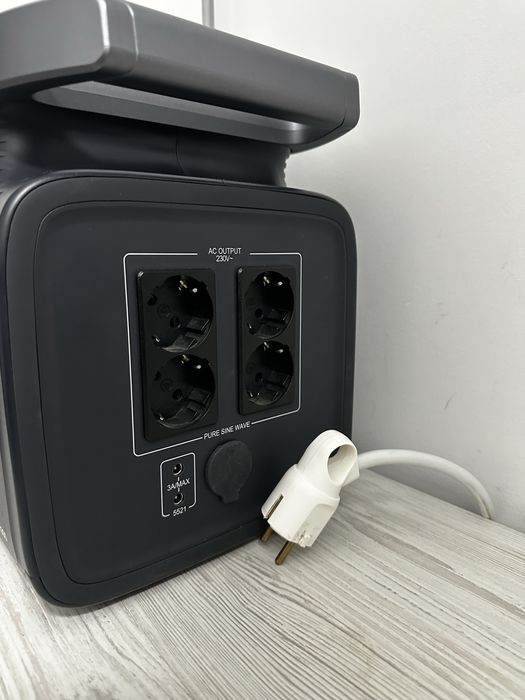 зарядна станція Growatt
