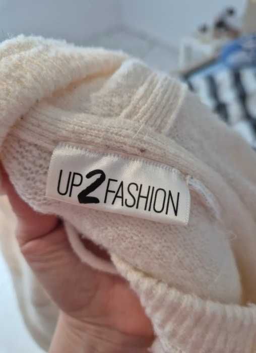 Kremowy swetr sweter z kapturem