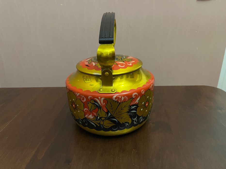 Чайник розписний. Дуже гарний стан.