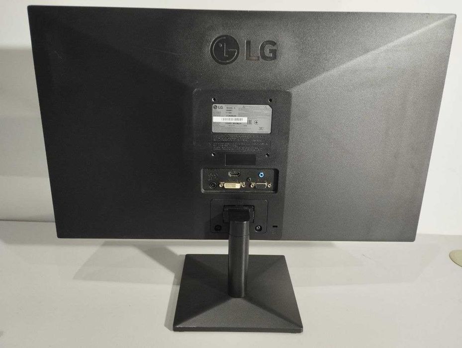 Монітор LG 24EA430V