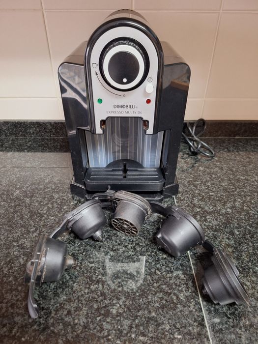 Maquina de café usada (perde água)