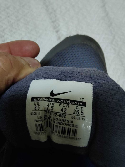 Sapatilhas Nike tam. 42 em bom estado.