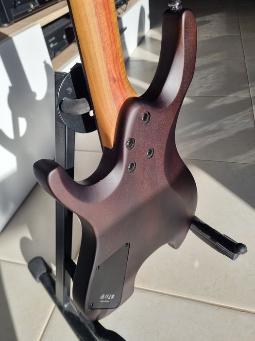 Ibanez Q52PE - guitarra headless