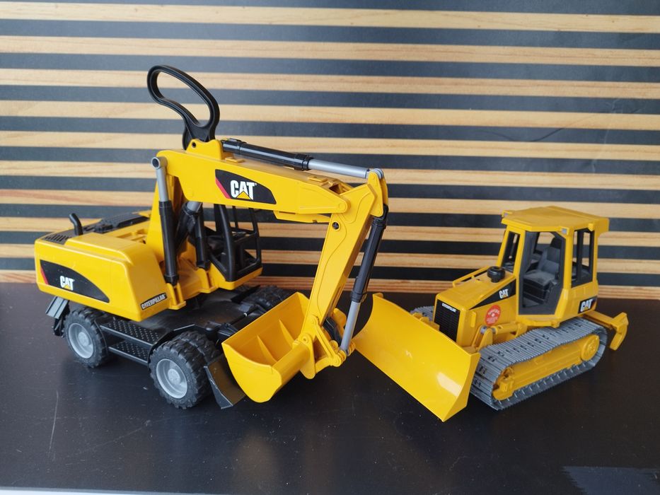 Conjunto Miniaturas  Caterpillar