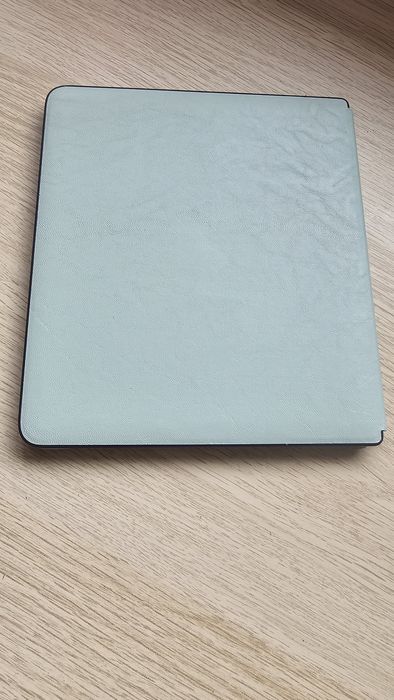 Capa Kobo Sage nova471659182430638081