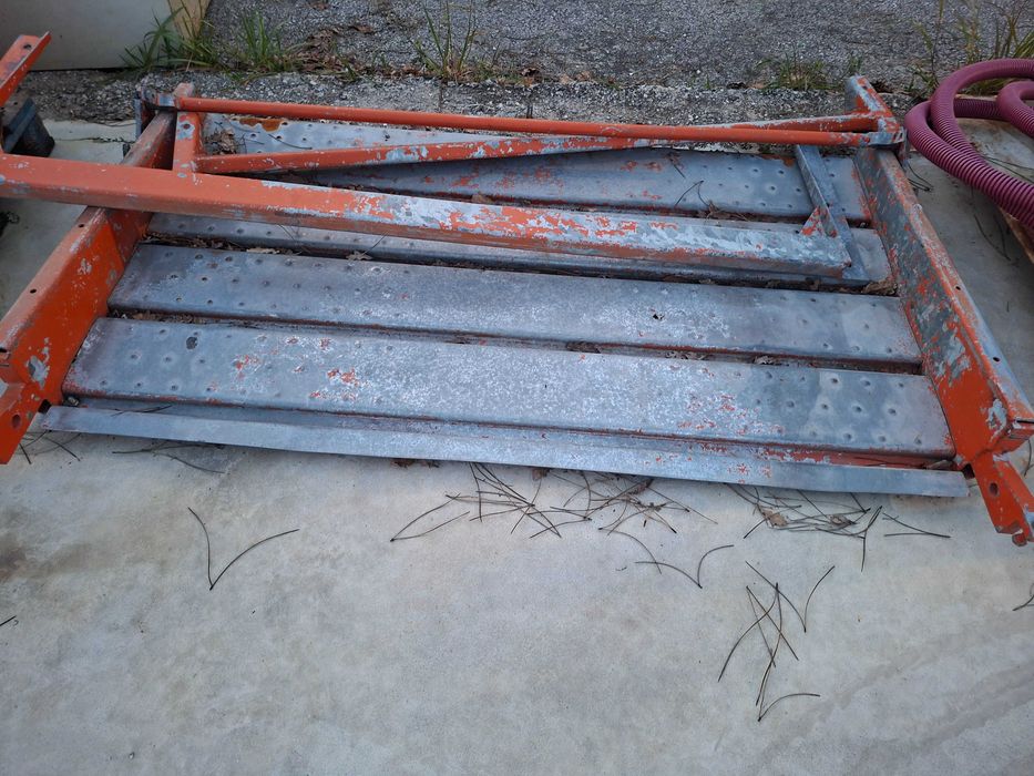 Plataforma elevatória veiculos