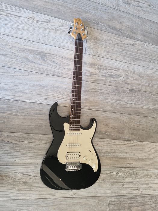 Samick Malibu gitara elektryczna gratisy