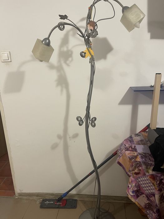 Lampa stojaca podlogowa