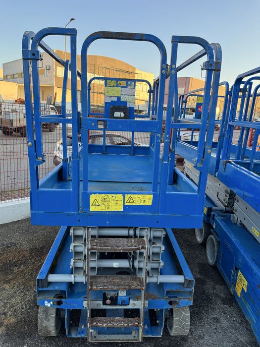 Plataforma Elevatoria eletrica Tesoura 10mt (usada)