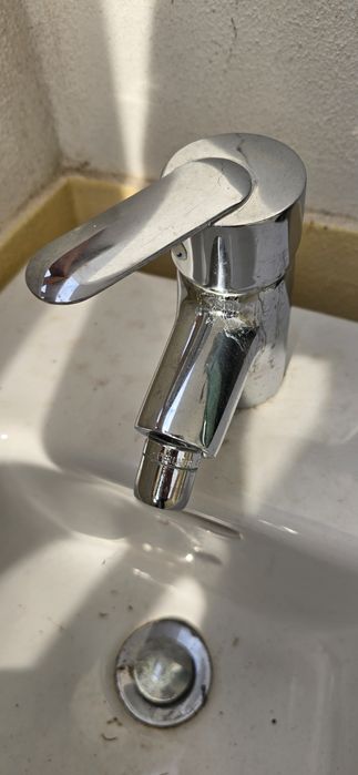 Bidé Roca com Torneira e válvula