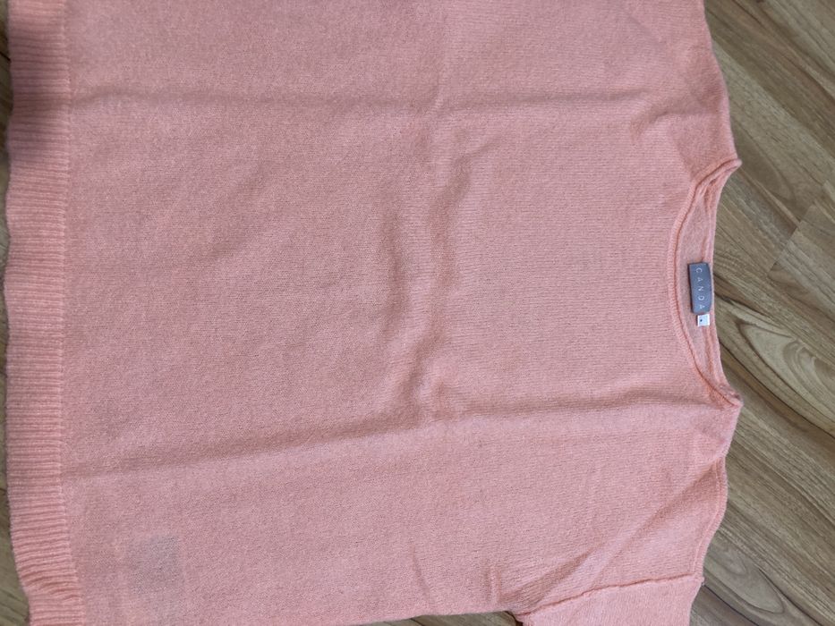 Sweterek rozm S kolor morelowy