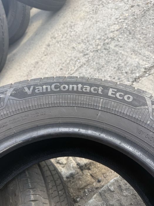 235/65R16C Continental(lato)