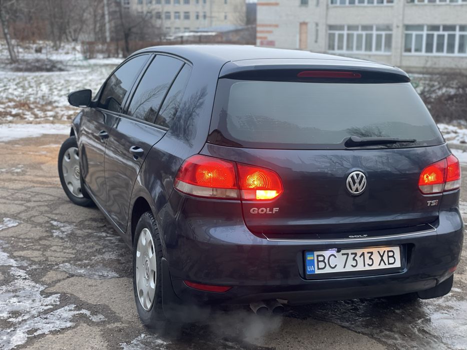Volkswagen Golf 2011 р.1.4 бензин