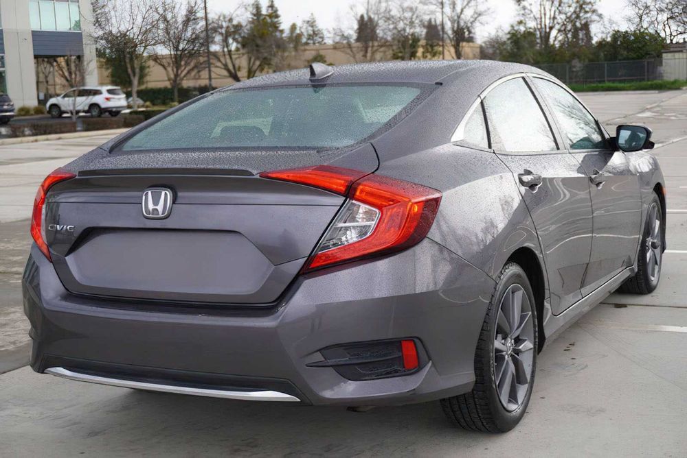 Honda Civic EX-L      2019