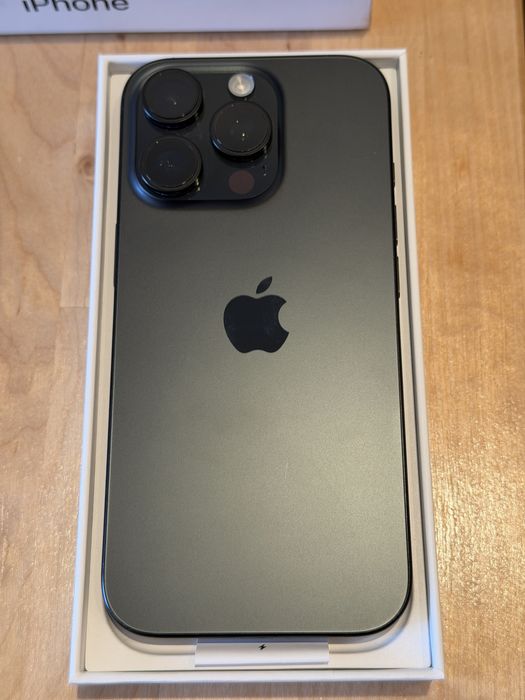 Iphone 16 PRO 128GB Czarny Tytan