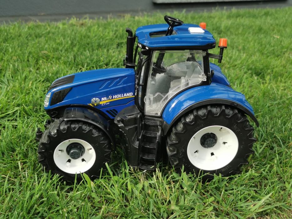 New Holland Bruder