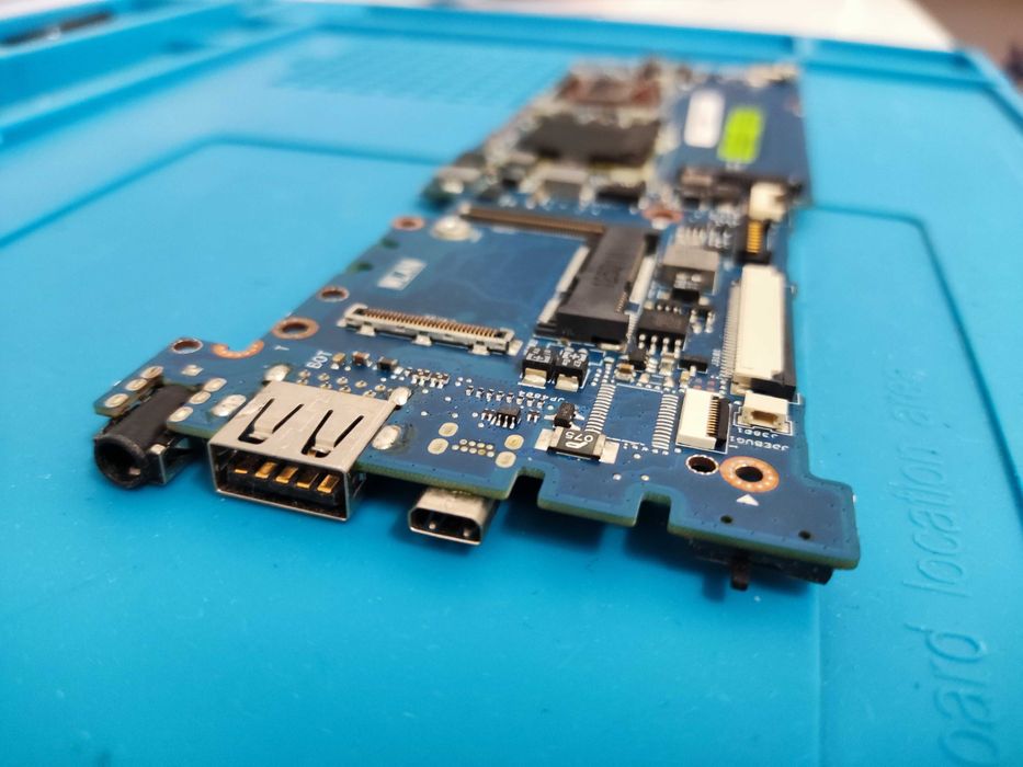 Motherboard ASUS TAICHI21 I7-3537U 4 GB