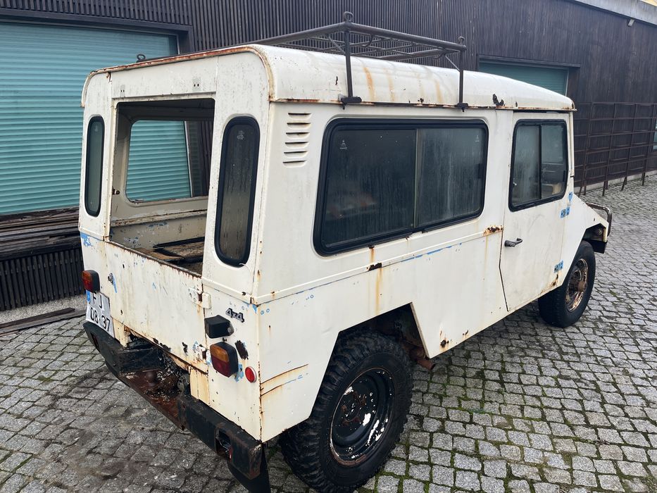 UMM Cournil Entrepreneur  4x4 8 lugares