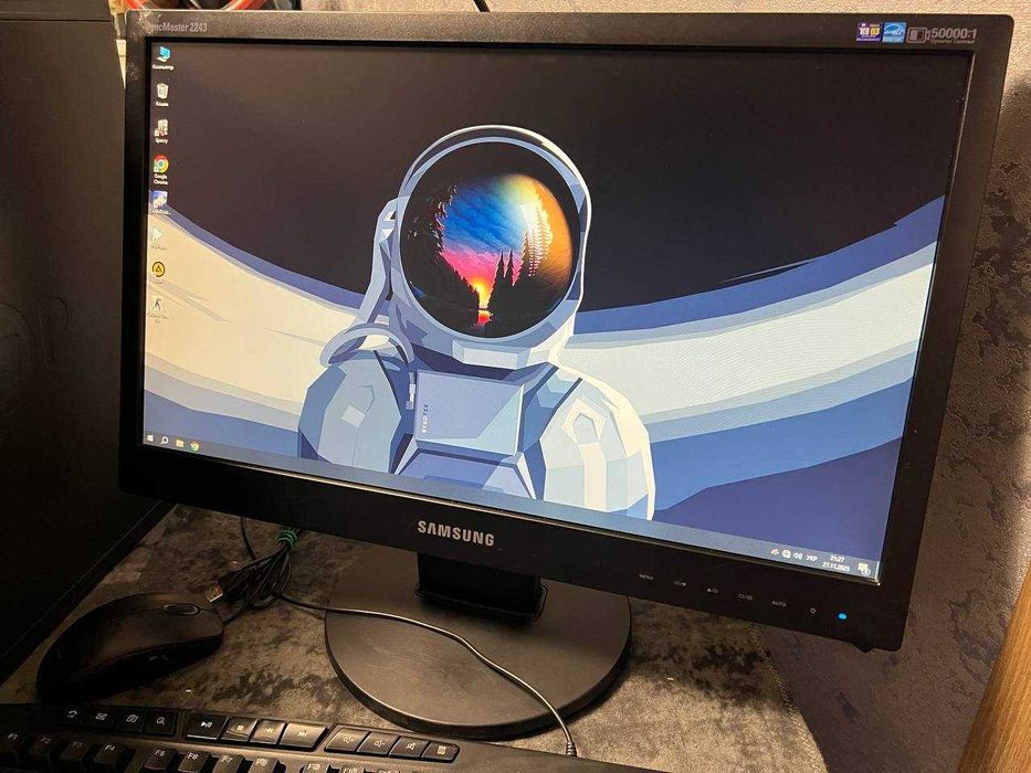 Комп'ютер ПК - Системний блок, Монітор (Комплект) 8Gb/Inlel i3/SSD 60