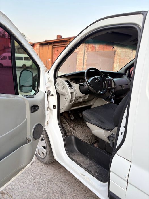 Продам Opel Vivaro