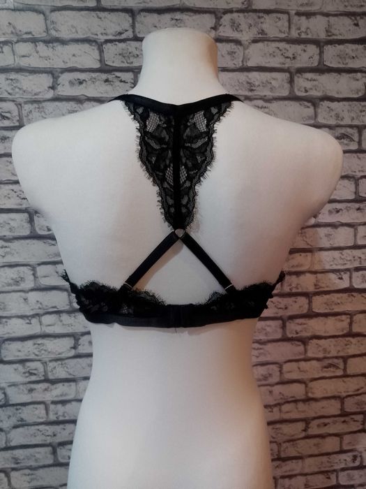 Biustonosz Beldona by Triumph model Fahira rozmiar 85A