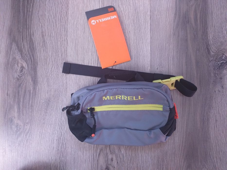 Nerka saszetka Merrell.
