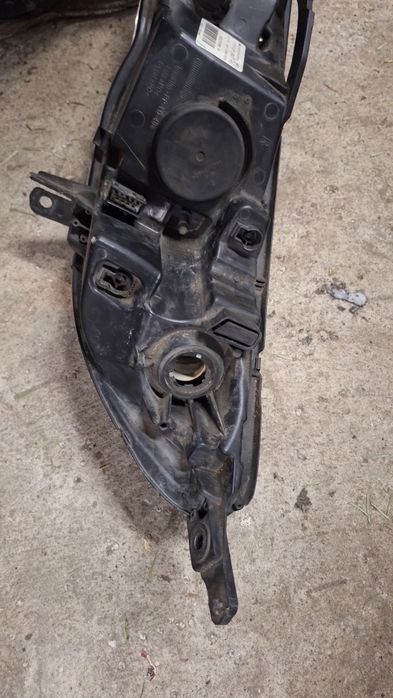 Lampa prawy przód Peugeot 407