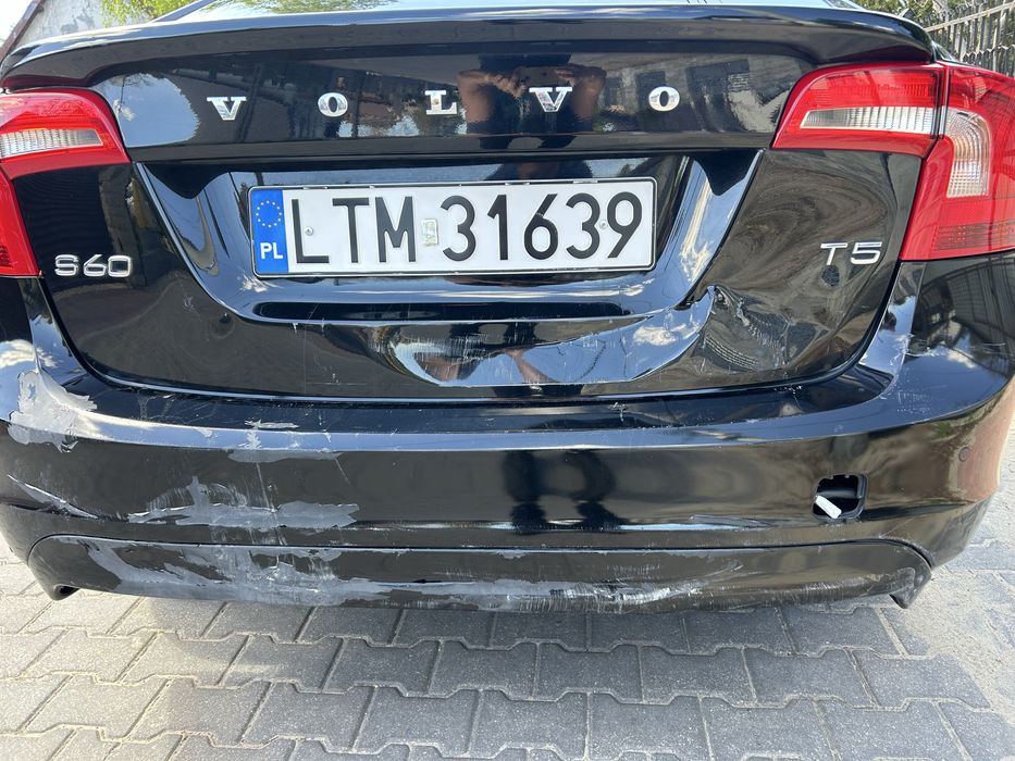 Volvo s60 t5 245hp, lekko uszkodzne , boagata wersja !
