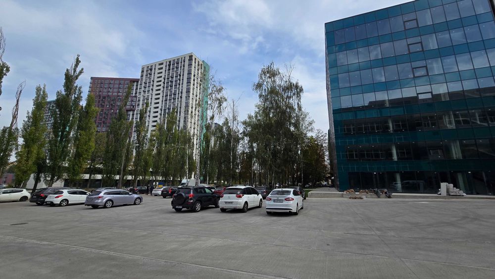 метро Мостицька, ЖК Діброва Парк.