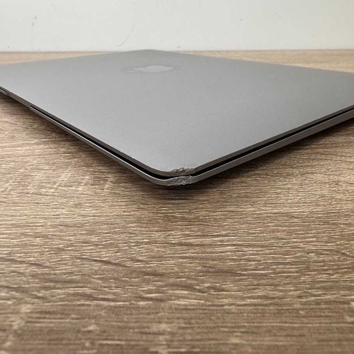 Apple Macbook Air A2337 2020 року M1 / 16Gb / SSD 256Gb (код: M0926)