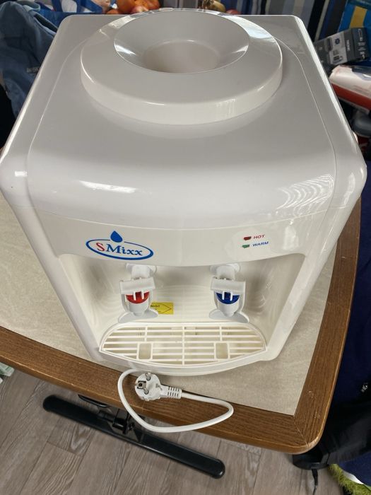 Bebedouro de água Smixx de mesa – quente e frio