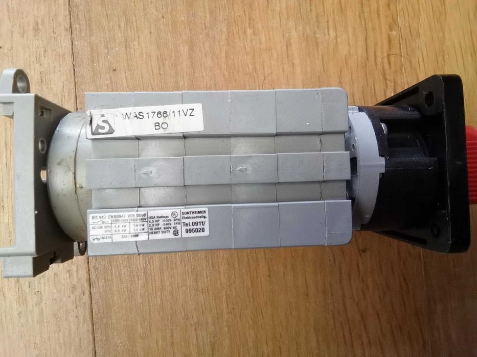 Interrutor de 3 posições mono-estável