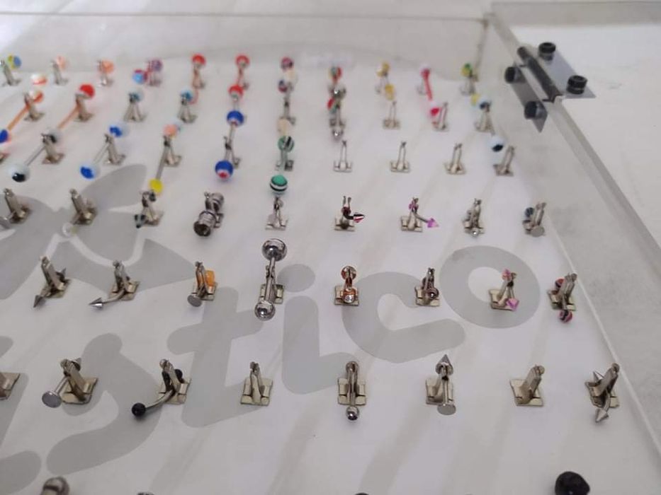 MEGA lote de +150 Piercings variados