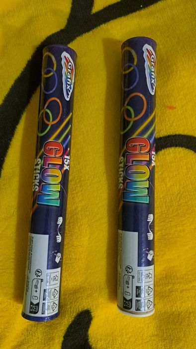 Nowe opaski na rękę świecące w ciemności 2 op