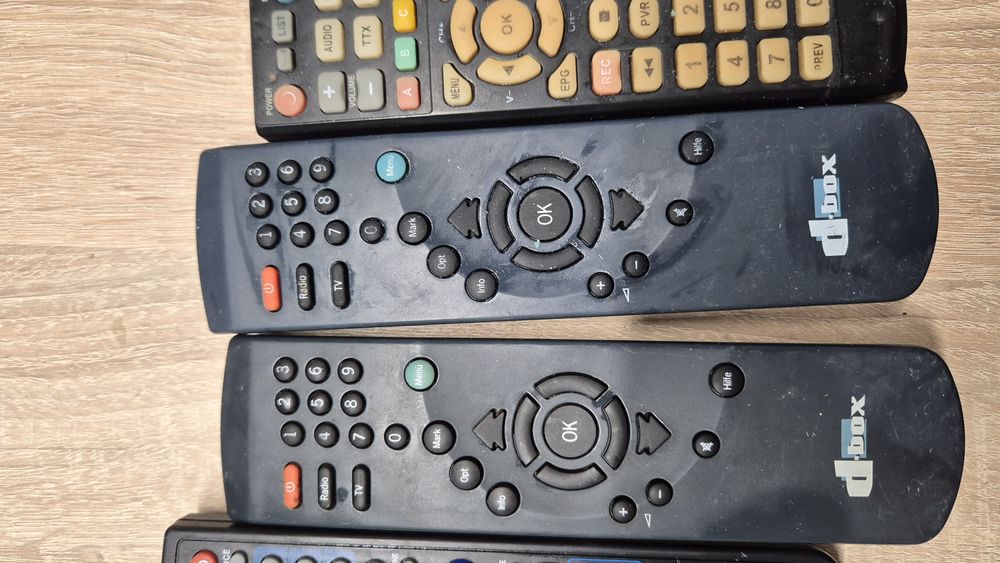 Stare piloty zdalnego sterowania RTV dekoder