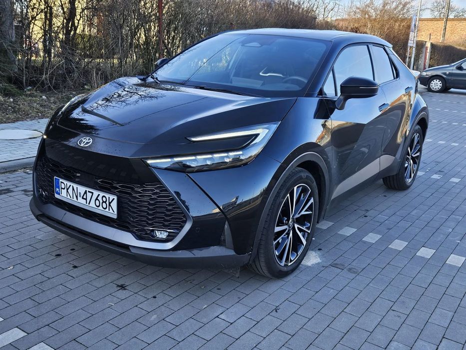 Toyota C-HR hybryda plug in PHEV 2.0 EXECUTIVE 223 konie
