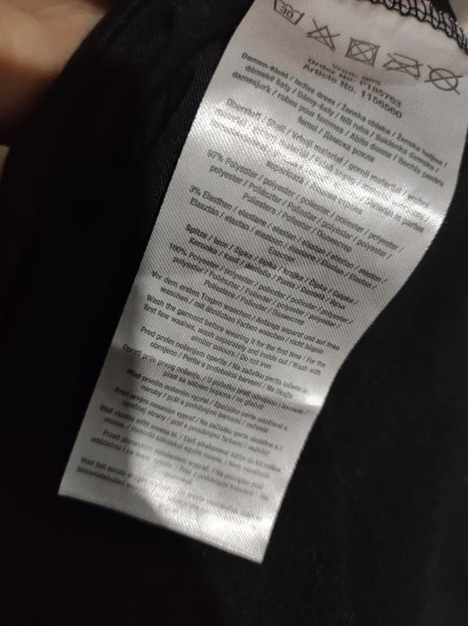 Sukienka czarna letnia