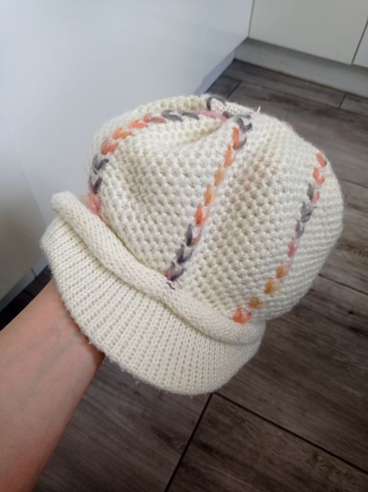 Wełniany beret damski