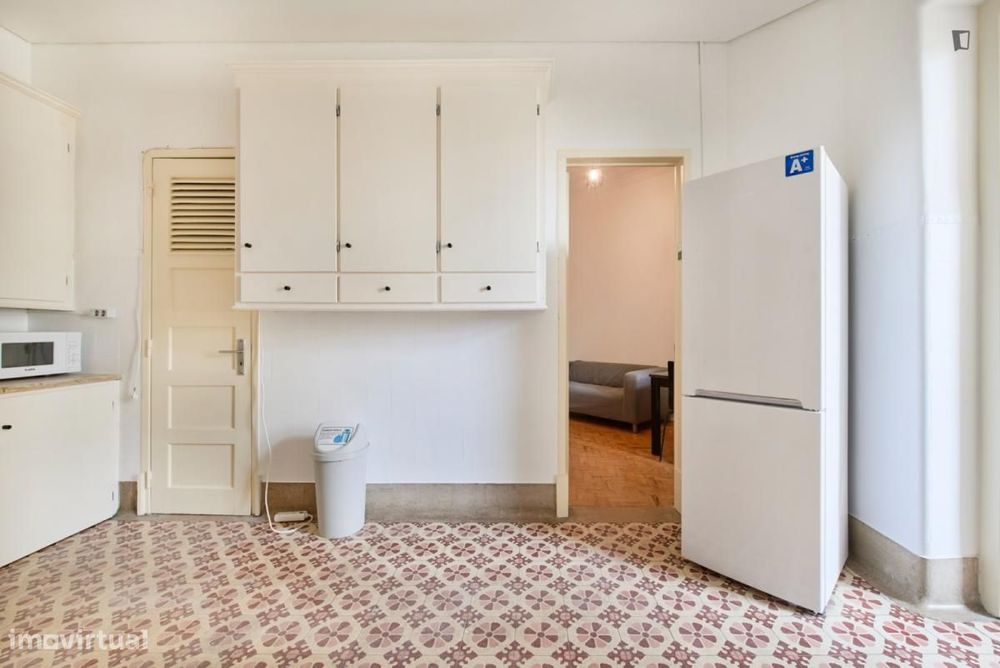 Quarto - localizado em Alameda Lisbon