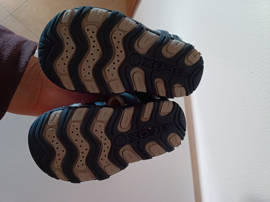 Sandálias Geox tamanho 22