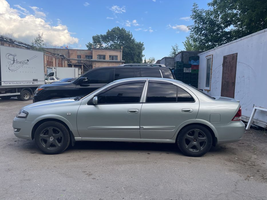 Продаю Nissan Almera