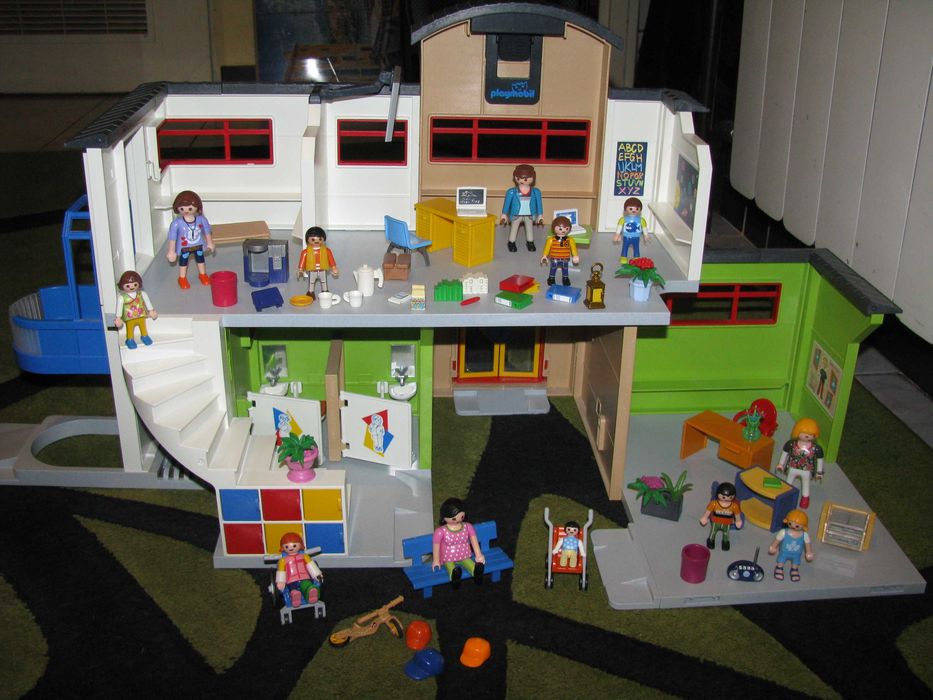 Playmobil 9453 Duża Szkoła Z Wyposażeniem, school, grajacy zegar