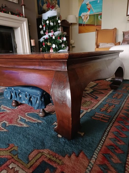 Mesa de centro  de sala em madeira maciça