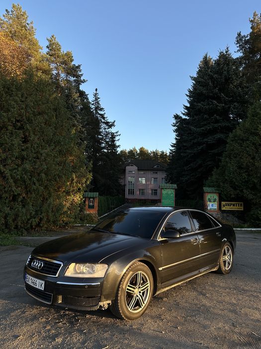 Audi A8 D3 Quattro в хорошому стані!