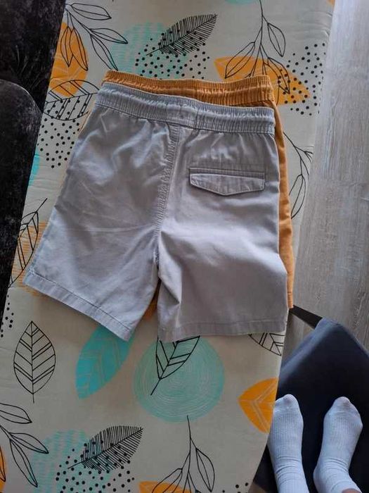 Lote 2 Calções Chino / Jogger Primark (5-6 anos / 116 cm) Muito Bom Estado