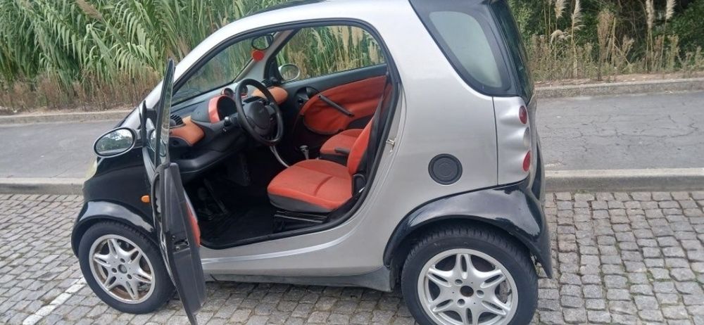 Smart Fortwo Coupé - EM BOM ESTADO