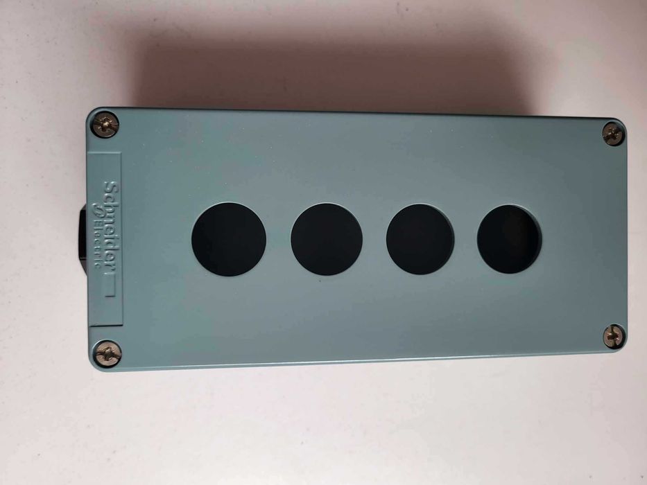 Obudowa Schneider XAP M3204